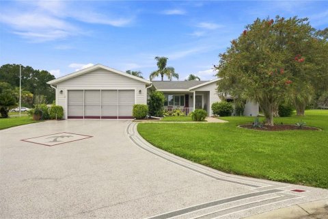 Villa ou maison à Summerfield, Floride 3 chambres, 177.44 m2 № 2312548