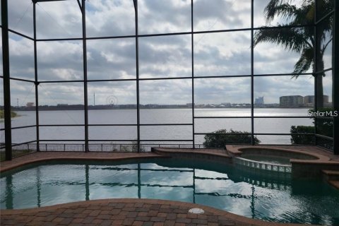 Casa en alquiler en Orlando, Florida, 5 dormitorios, 399.48 m2 № 2195990 - foto 2