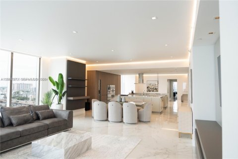 Copropriété à louer à Sunny Isles Beach, Floride: 4 chambres, 302.12 m2 № 2293127 - photo 5