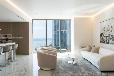 Copropriété à louer à Sunny Isles Beach, Floride: 4 chambres, 302.12 m2 № 2293127 - photo 3