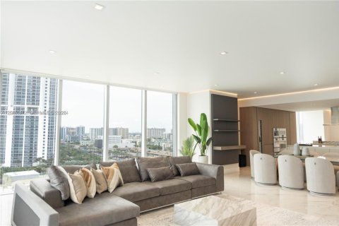 Copropriété à louer à Sunny Isles Beach, Floride: 4 chambres, 302.12 m2 № 2293127 - photo 4