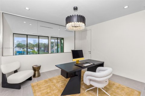 House in Fort Lauderdale, Florida 6 bedrooms, 419.08 sq.m. № 1728130 - photo 21