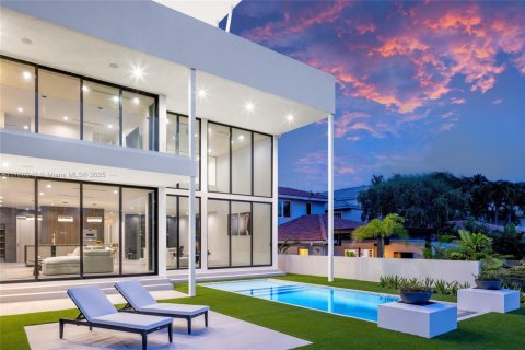 House in Fort Lauderdale, Florida 6 bedrooms, 419.08 sq.m. № 1728130 - photo 2