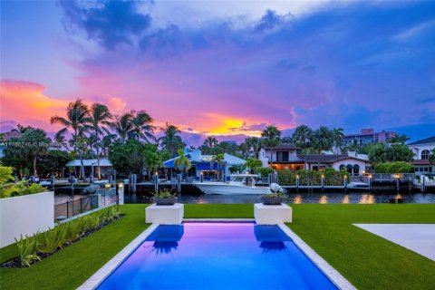 House in Fort Lauderdale, Florida 6 bedrooms, 419.08 sq.m. № 1728130 - photo 3