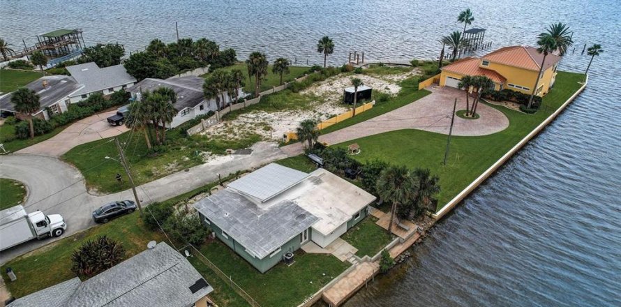Casa en South Daytona, Florida 3 dormitorios, 127.09 m2 № 1520156