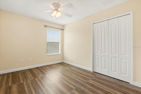 House in Winter Garden, Florida 5 bedrooms, 220.09 sq.m. № 1909950 - photo 16