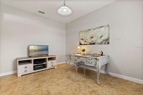 House in Winter Garden, Florida 5 bedrooms, 220.09 sq.m. № 1909950 - photo 4