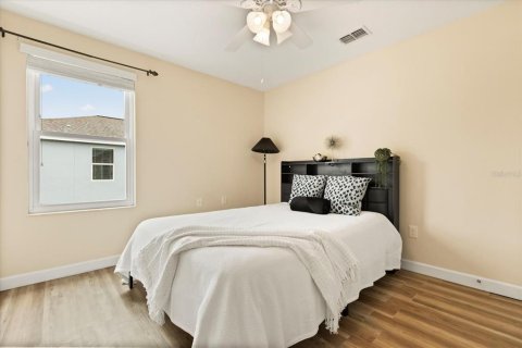 House in Winter Garden, Florida 5 bedrooms, 220.09 sq.m. № 1909950 - photo 17
