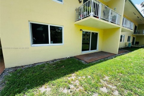 Condo in Miami Gardens, Florida, 1 bedroom  № 1811445 - photo 14