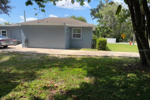 House in Tampa, Florida 3 bedrooms, 120.77 sq.m. № 2219644 - photo 5