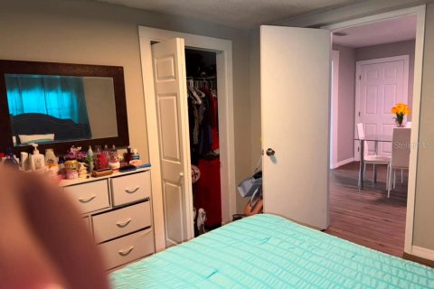 House in Tampa, Florida 3 bedrooms, 120.77 sq.m. № 2219644 - photo 21