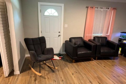 House in Tampa, Florida 3 bedrooms, 120.77 sq.m. № 2219644 - photo 28