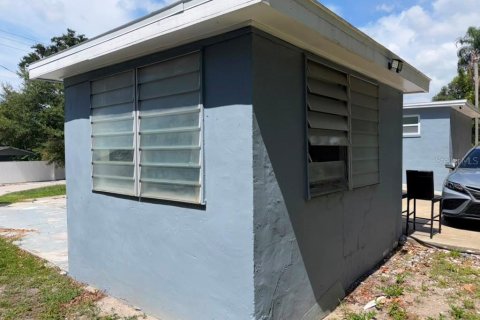 House in Tampa, Florida 3 bedrooms, 120.77 sq.m. № 2219644 - photo 14