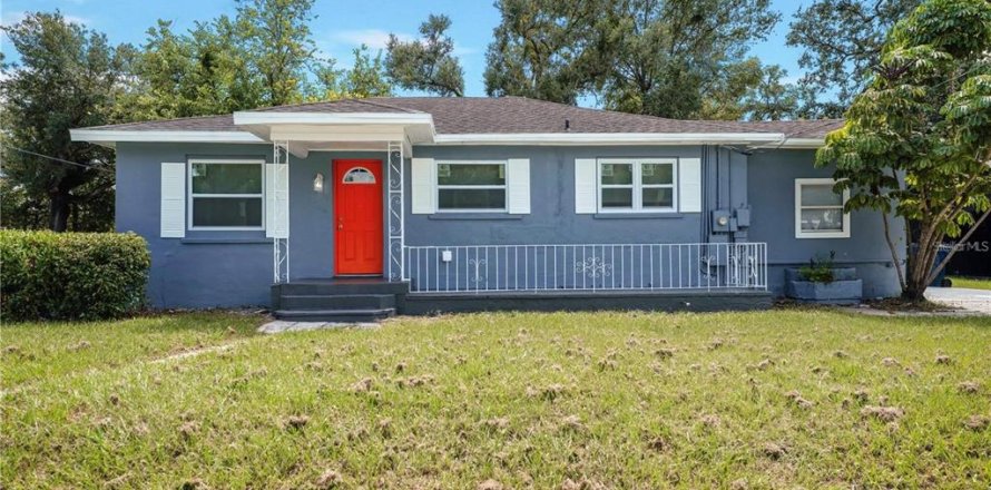 House in Tampa, Florida 3 bedrooms, 120.77 sq.m. № 2219644