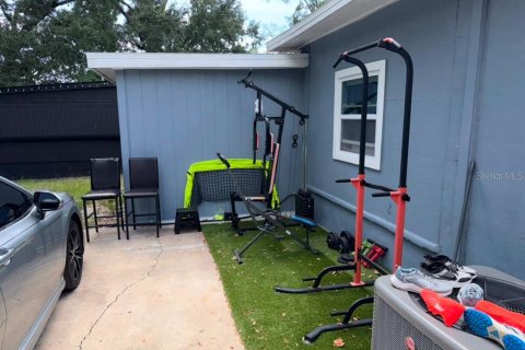 House in Tampa, Florida 3 bedrooms, 120.77 sq.m. № 2219644 - photo 11