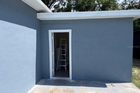 House in Tampa, Florida 3 bedrooms, 120.77 sq.m. № 2219644 - photo 10