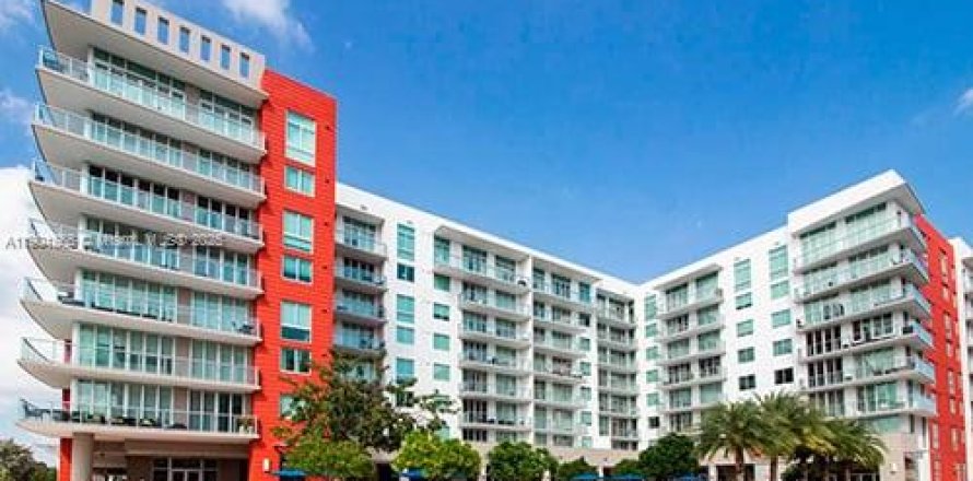 Condo in Doral, Florida, 1 bedroom  № 1953474