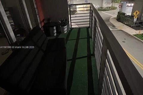 Condo in Doral, Florida, 1 bedroom  № 1953474 - photo 8