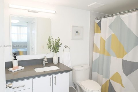 Condominio en alquiler en Miami Beach, Florida, 2 dormitorios, 84.36 m2 № 1879009 - foto 7