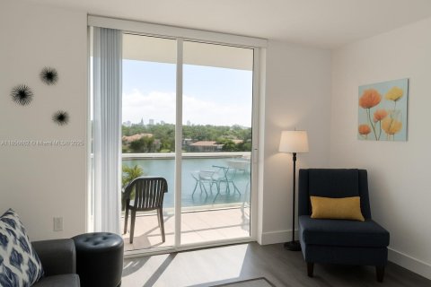 Copropriété à louer à Miami Beach, Floride: 2 chambres, 84.36 m2 № 1879009 - photo 11