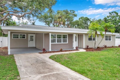 Villa ou maison à vendre à Sarasota, Floride: 3 chambres, 125.98 m2 № 1773422 - photo 1