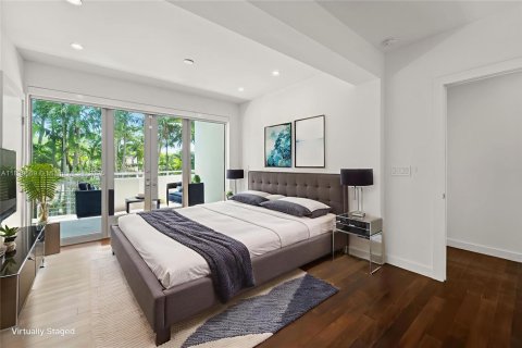 House in Miami Beach, Florida 4 bedrooms, 395.39 sq.m. № 1823642 - photo 30