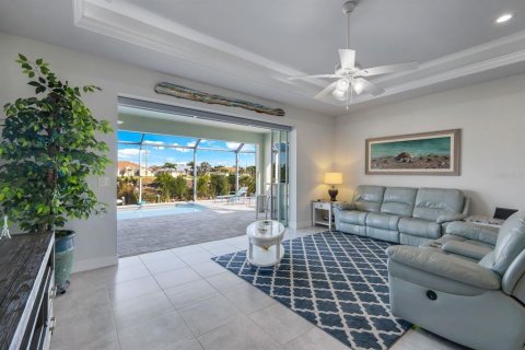 Casa en venta en Cape Coral, Florida, 3 dormitorios, 178.84 m2 № 1612670 - foto 16