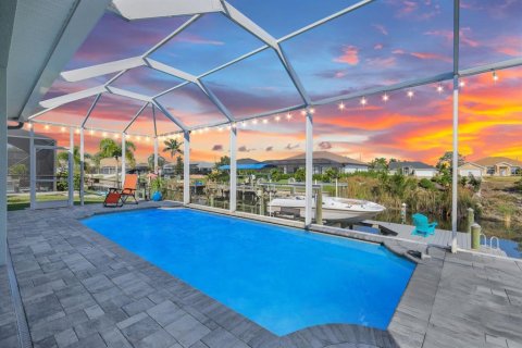 Casa en venta en Cape Coral, Florida, 3 dormitorios, 178.84 m2 № 1612670 - foto 2