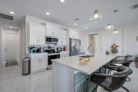 Casa en venta en Cape Coral, Florida, 3 dormitorios, 178.84 m2 № 1612670 - foto 14