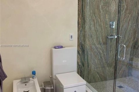 Condominio en alquiler en Sunny Isles Beach, Florida, 2 dormitorios, 195.65 m2 № 2076211 - foto 30