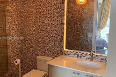 Condominio en alquiler en Sunny Isles Beach, Florida, 2 dormitorios, 195.65 m2 № 2076211 - foto 20
