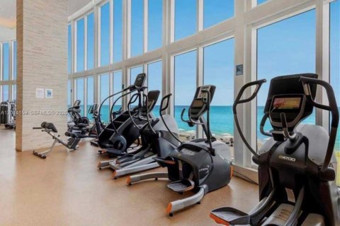 Condominio en alquiler en Sunny Isles Beach, Florida, 2 dormitorios, 195.65 m2 № 2076211 - foto 2