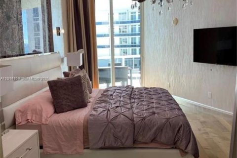 Condominio en alquiler en Sunny Isles Beach, Florida, 2 dormitorios, 195.65 m2 № 2076211 - foto 24
