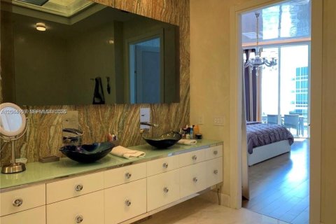 Condominio en alquiler en Sunny Isles Beach, Florida, 2 dormitorios, 195.65 m2 № 2076211 - foto 28