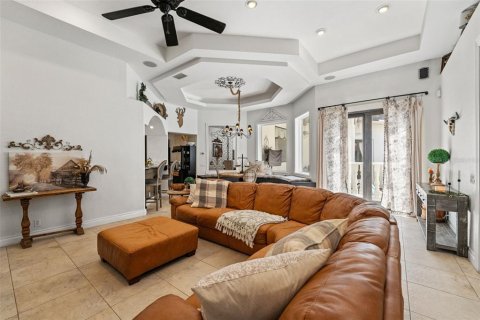Купить виллу или дом в Тарпон-Спрингс, Флорида 3 комнаты, 575.99м2, № 1831842 - фото 22