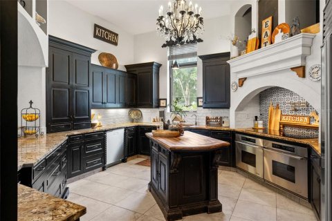 Купить виллу или дом в Тарпон-Спрингс, Флорида 3 комнаты, 575.99м2, № 1831842 - фото 15
