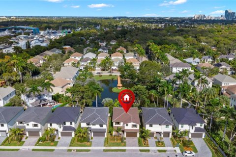 Снять в аренду виллу или дом в Форт-Лодердейл, Флорида 4 спальни, № 1987087 - фото 3