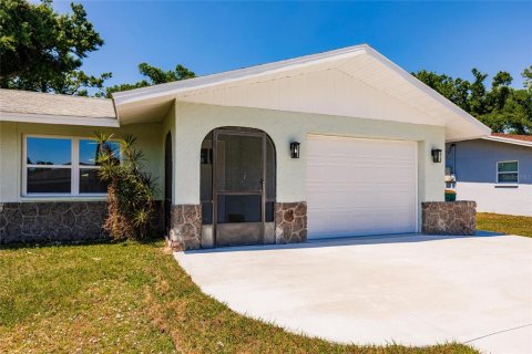 Villa ou maison à vendre à Port Charlotte, Floride: 3 chambres, 147.34 m2 № 1718753 - photo 3