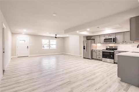 Villa ou maison à vendre à Port Charlotte, Floride: 3 chambres, 147.34 m2 № 1718753 - photo 14