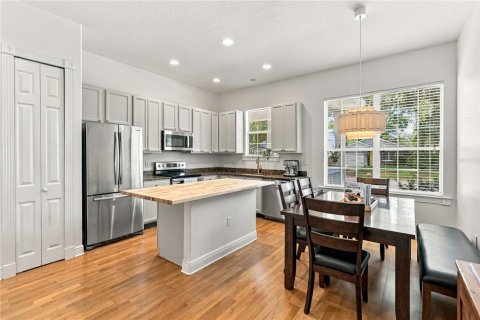 Villa ou maison à vendre à Orlando, Floride: 3 chambres, 152.45 m2 № 2408847 - photo 5