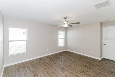 Villa ou maison à louer à Zephyrhills, Floride: 4 chambres, 168.15 m2 № 2380721 - photo 9