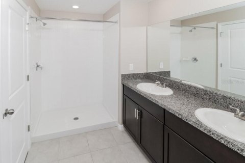 Villa ou maison à louer à Zephyrhills, Floride: 4 chambres, 168.15 m2 № 2380721 - photo 10