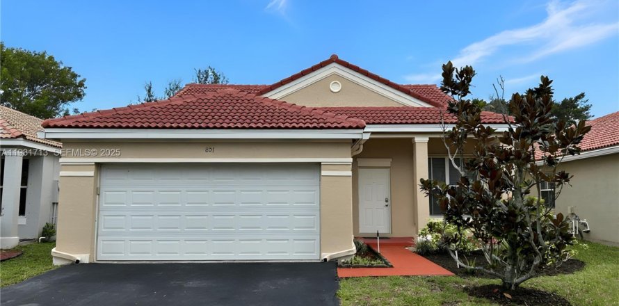 House in Weston, Florida 3 bedrooms, 142.33 sq.m. № 1990245