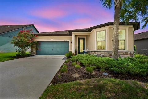 House in Wesley Chapel, Florida 3 bedrooms, 159.98 sq.m. № 2155788
