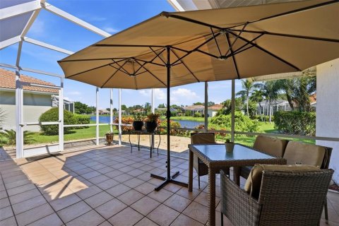 House in Sarasota, Florida 3 bedrooms, 199.74 sq.m. № 2420300 - photo 30