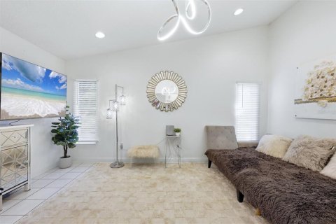 House in Sarasota, Florida 3 bedrooms, 199.74 sq.m. № 2420300 - photo 17