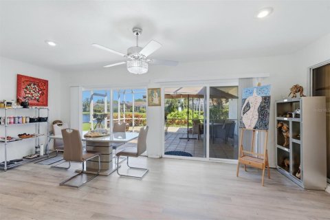 House in Sarasota, Florida 3 bedrooms, 199.74 sq.m. № 2420300 - photo 28
