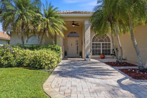 House in Sarasota, Florida 3 bedrooms, 199.74 sq.m. № 2420300 - photo 6