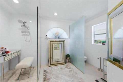 House in Sarasota, Florida 3 bedrooms, 199.74 sq.m. № 2420300 - photo 27