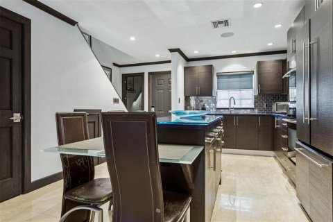 Adosado en venta en Tampa, Florida, 2 dormitorios, 103.77 m2 № 1910701 - foto 5